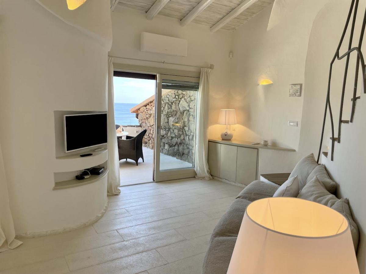 Апартаменты San Teodoro Punta Est Fantastico Trilocale Vista Mare Капо-Кода-Кавальо Экстерьер фото